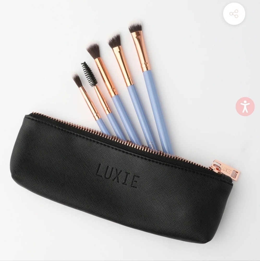 Luxie wanderlust set